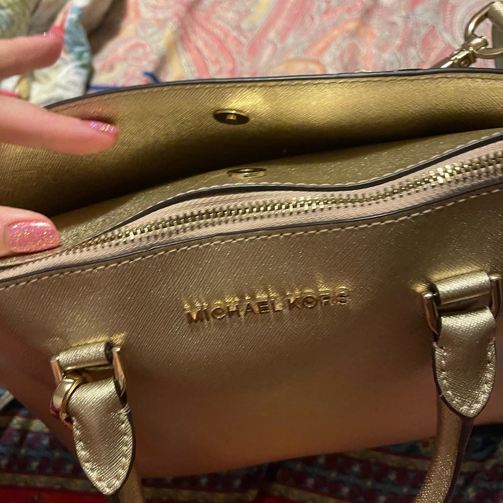 Micheal Kors hand bag - Picture 10 of 12